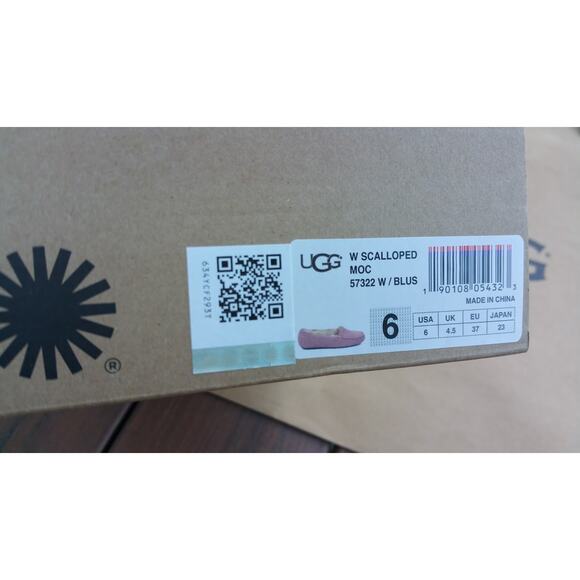 NIB Authentic UGG Dakota Pink Suede Shearling Moccasin Slippers Size 6 - Picture 8 of 10